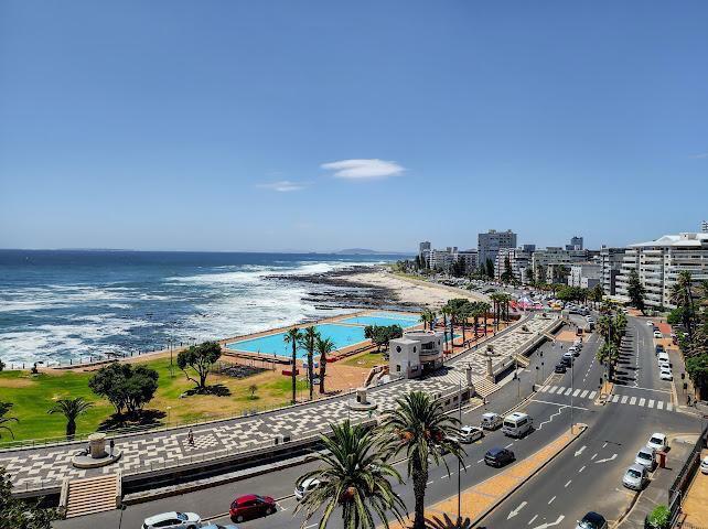 2 Bedroom Property for Sale in Sea Point Western Cape